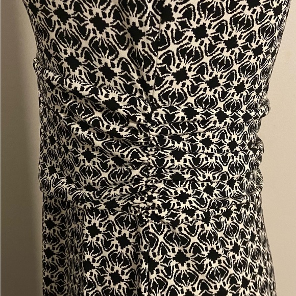 Vince Camuto “Geo Print” Sleeveless Maxi Dress - Picture 9 of 13